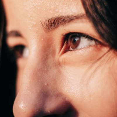 woman-smiling-healthy-eyes